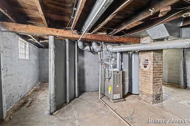 904 Riverview Avenue, Lansing, MI 48915