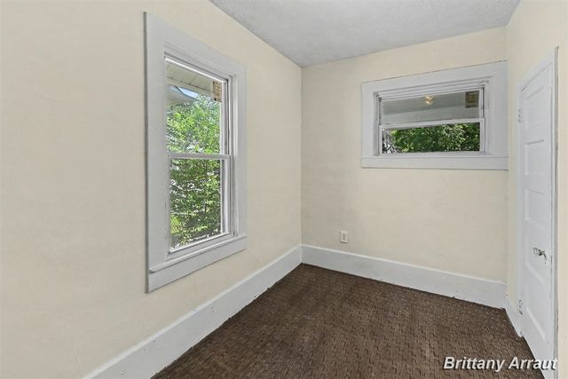 904 Riverview Avenue, Lansing, MI 48915