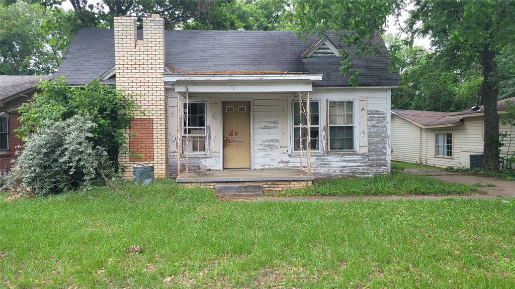 1507 N Grand Avenue, Tyler, TX 75702
