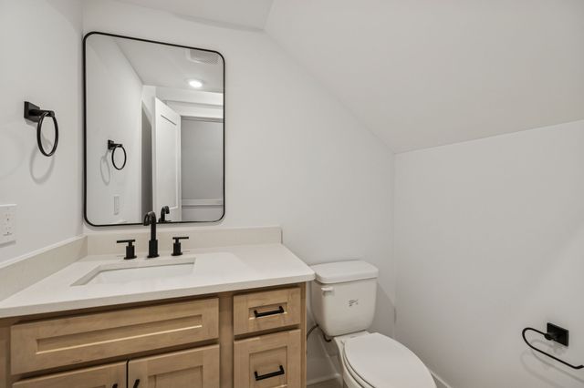 9665 McKee Rd, Lascassas, TN 37085