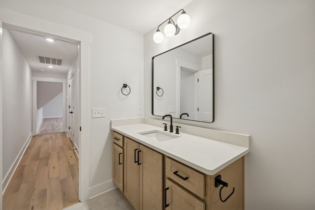 9665 McKee Rd, Lascassas, TN 37085