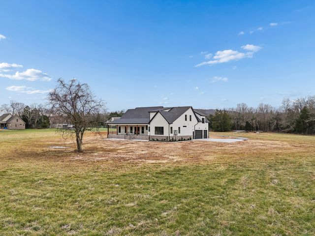 9665 McKee Rd, Lascassas, TN 37085
