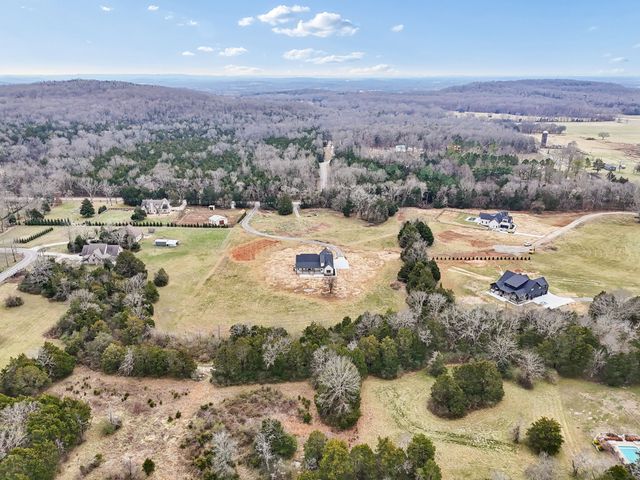 9665 McKee Rd, Lascassas, TN 37085