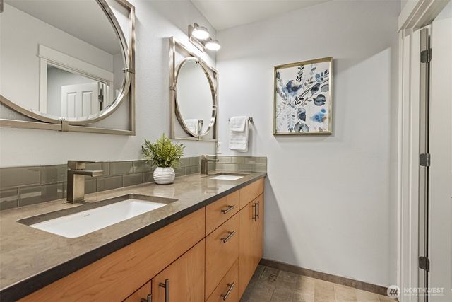 12211 NE 103rd Lane, Kirkland, WA 98033