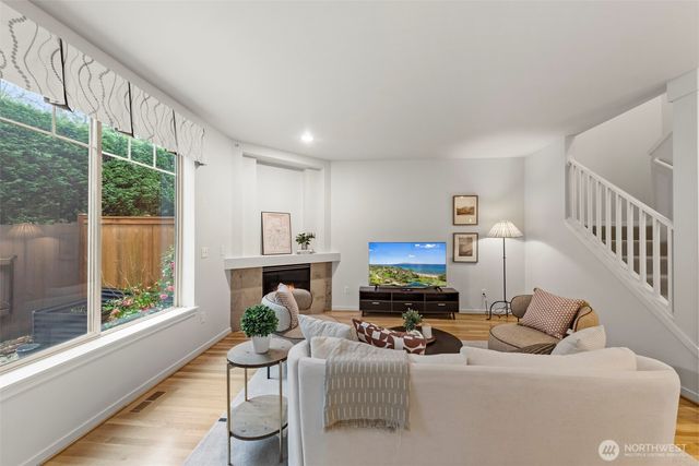 12211 NE 103rd Lane, Kirkland, WA 98033