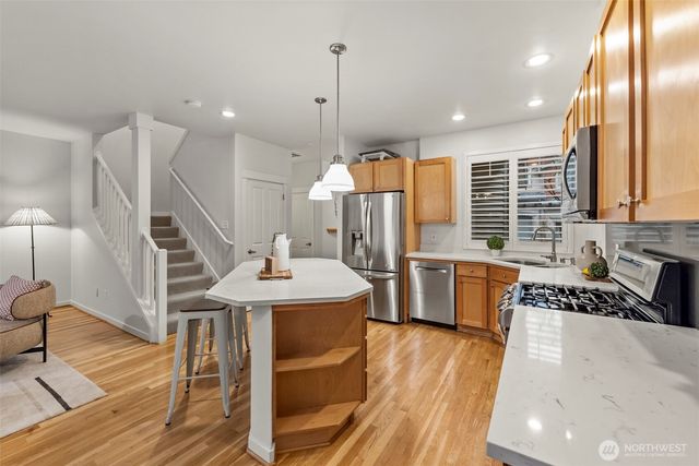 12211 NE 103rd Lane, Kirkland, WA 98033