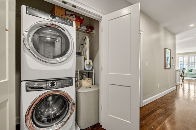 884 Adams St 4, Boston, MA 02124