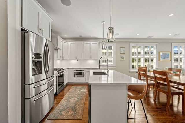 884 Adams St 4, Boston, MA 02124