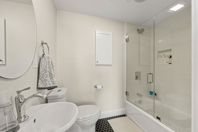 884 Adams St 4, Boston, MA 02124