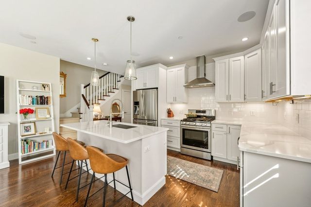 884 Adams St 4, Boston, MA 02124