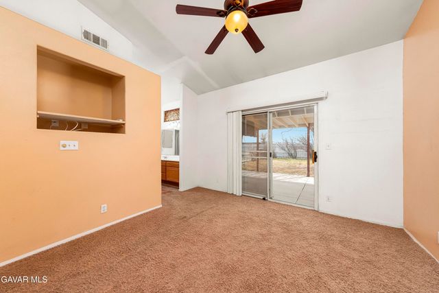9020 Redwood Boulevard, California City, CA 93505