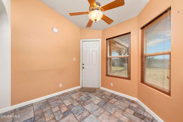 9020 Redwood Boulevard, California City, CA 93505