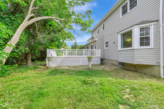 322 2nd Avenue, Saint James, NY 11780