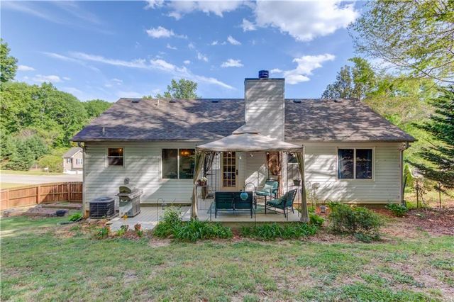 4688 Eucalyptus Way, Flowery Branch, GA 30542