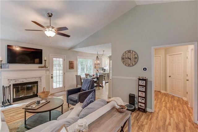4688 Eucalyptus Way, Flowery Branch, GA 30542