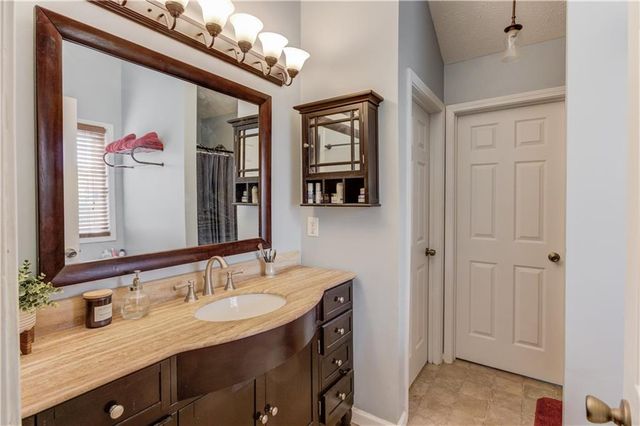 4688 Eucalyptus Way, Flowery Branch, GA 30542