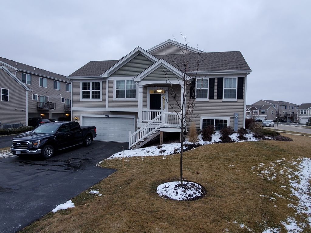 1782 Ruby Drive, Pingree Grove, IL 60140