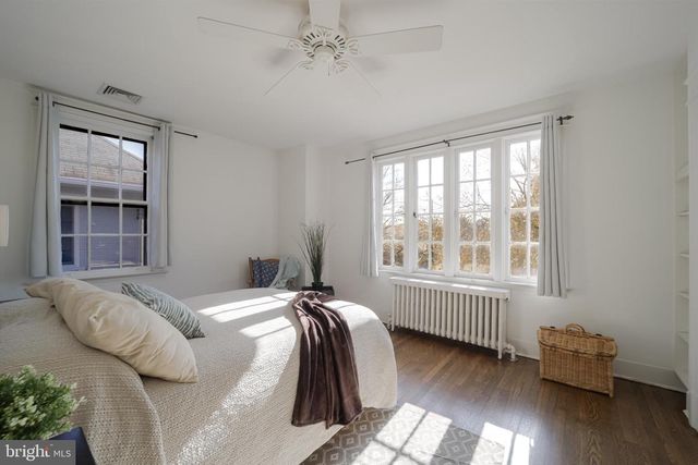 4421 FESSENDEN ST NW, Washington, DC 20016