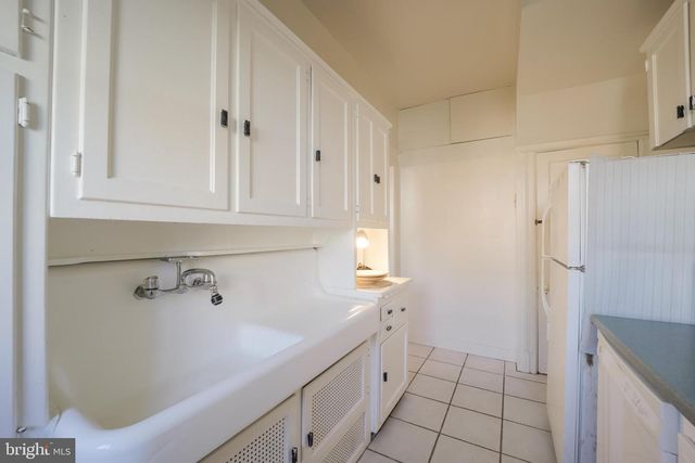 4421 FESSENDEN ST NW, Washington, DC 20016