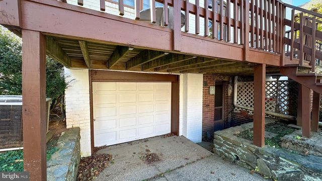 4421 FESSENDEN ST NW, Washington, DC 20016