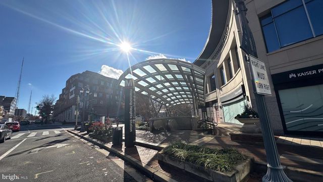 4421 FESSENDEN ST NW, Washington, DC 20016