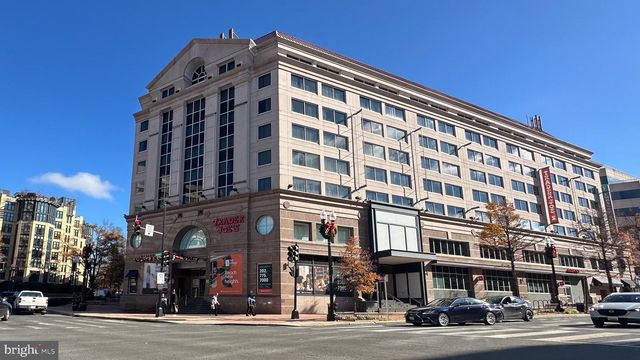 4421 FESSENDEN ST NW, Washington, DC 20016