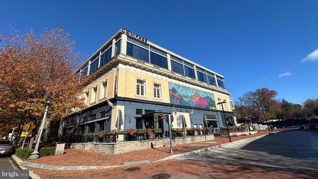 4421 FESSENDEN ST NW, Washington, DC 20016