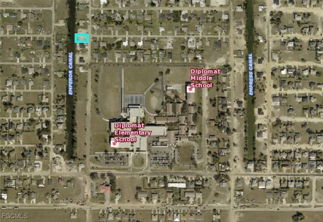 1830 NE 10th PL, Cape Coral, FL 33909