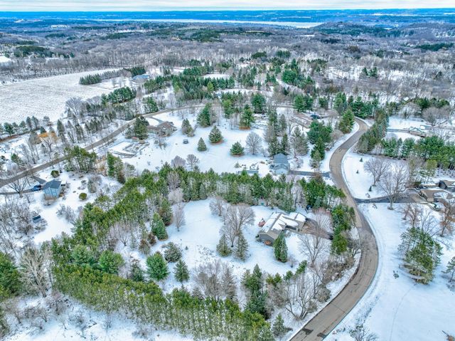 14396 E Oakgreen Circle S, Afton, MN 55001