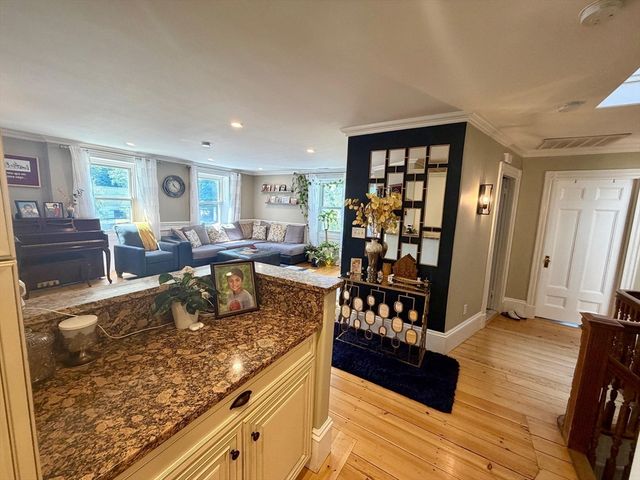 38 Salem St B, Reading, MA 01867
