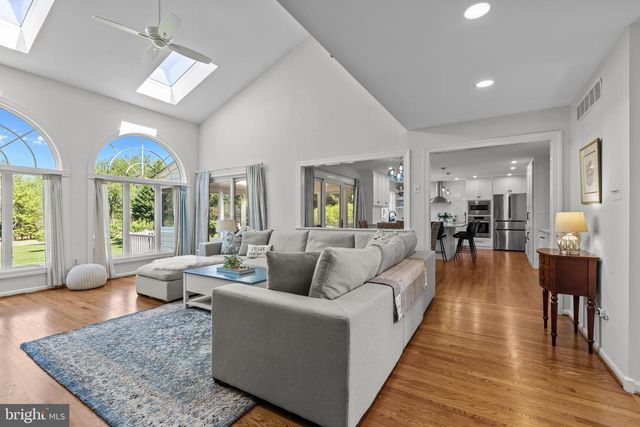 293 HICKORY DR, Kennett Square, PA 19348