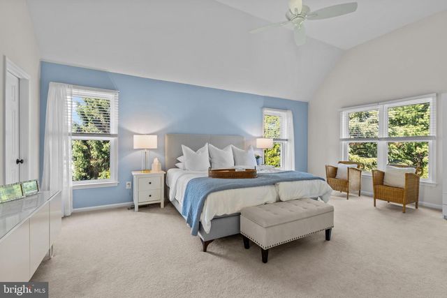 293 HICKORY DR, Kennett Square, PA 19348