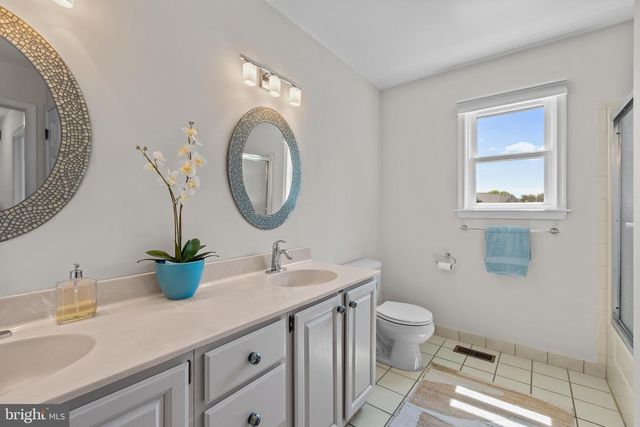 293 HICKORY DR, Kennett Square, PA 19348