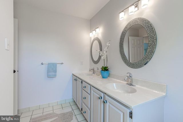 293 HICKORY DR, Kennett Square, PA 19348