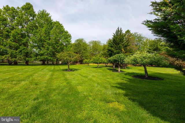 293 HICKORY DR, Kennett Square, PA 19348
