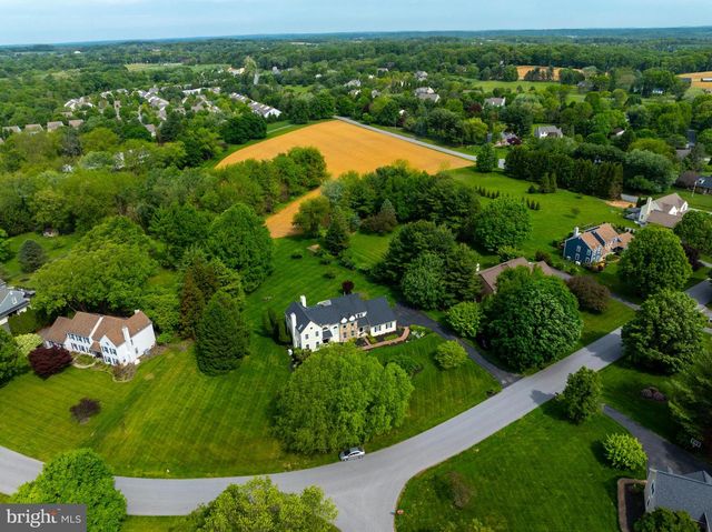 293 HICKORY DR, Kennett Square, PA 19348