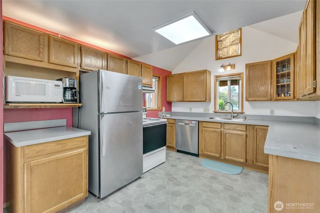 6035 S Fife Street, Tacoma, WA 98409