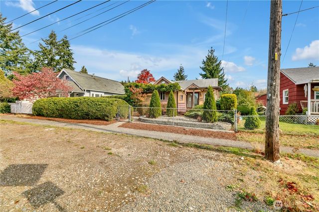 6035 S Fife Street, Tacoma, WA 98409