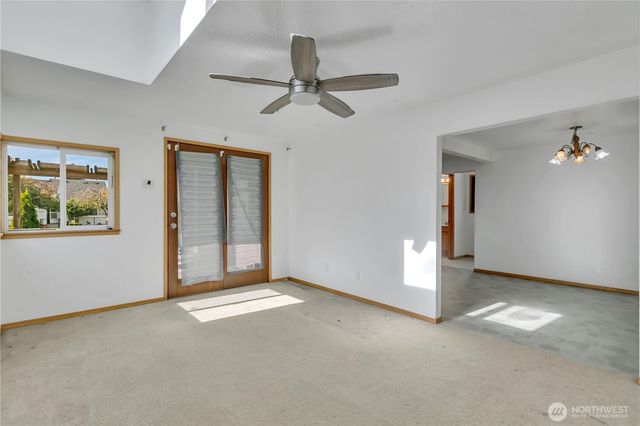 6035 S Fife Street, Tacoma, WA 98409