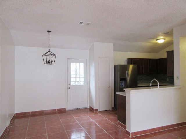 10415 Blackjack Oaks Drive, Dallas, TX 75227