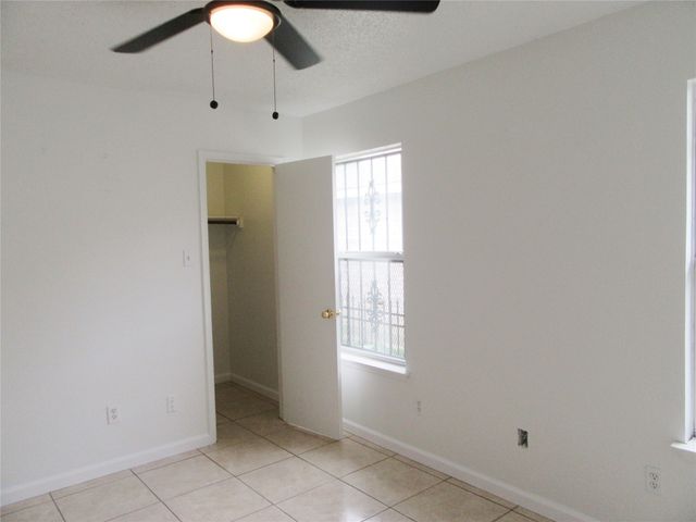 10415 Blackjack Oaks Drive, Dallas, TX 75227
