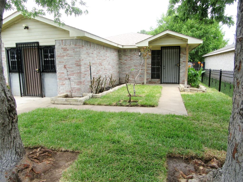 10415 Blackjack Oaks Drive, Dallas, TX 75227