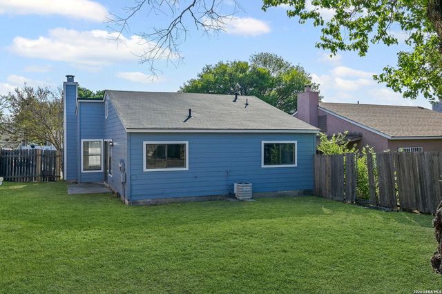 8757 Port Of Call, San Antonio, TX 78242