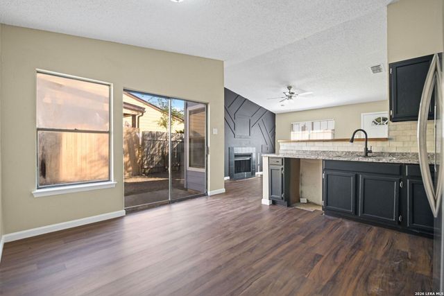 8757 Port Of Call, San Antonio, TX 78242