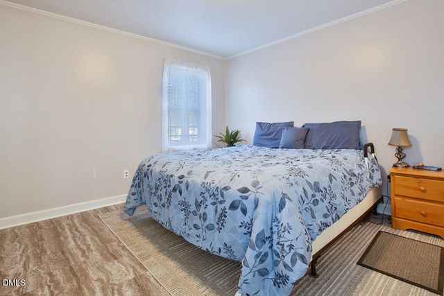 1727 Pinecrest Road, Henderson, NC 27536