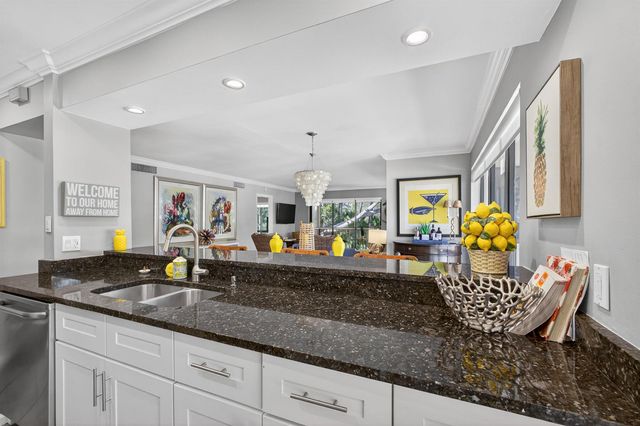 605 Brackenwood Cove, Palm Beach Gardens, FL 33418