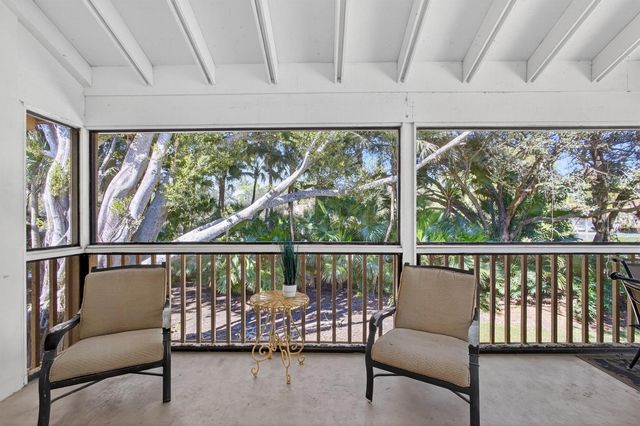 605 Brackenwood Cove, Palm Beach Gardens, FL 33418