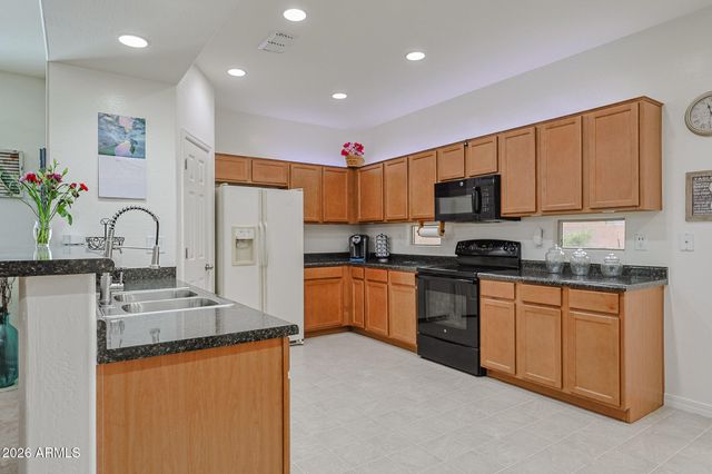 11727 W PORT AU PRINCE Lane, El Mirage, AZ 85335