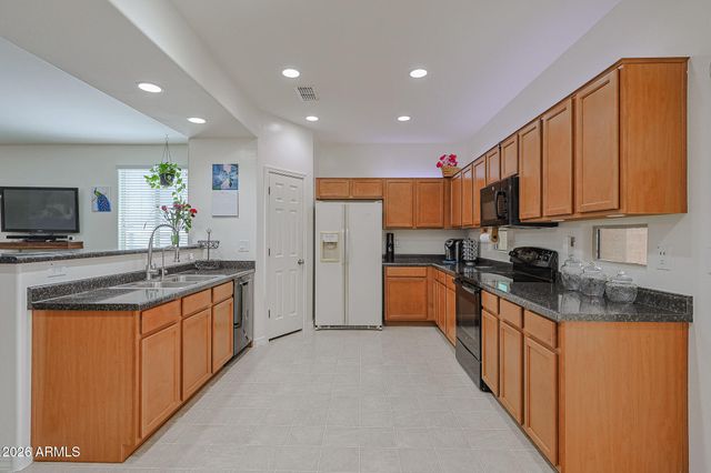 11727 W PORT AU PRINCE Lane, El Mirage, AZ 85335