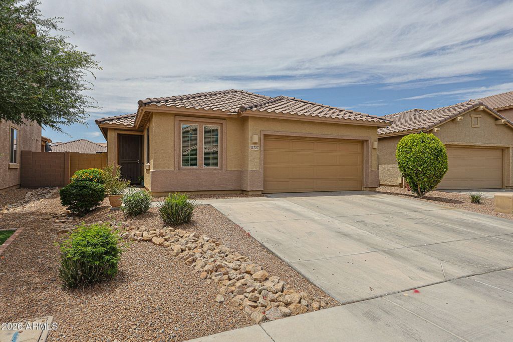 11727 W PORT AU PRINCE Lane, El Mirage, AZ 85335